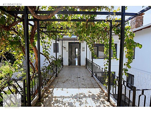 Yeniköy'de 500 m² Müstakil Tapulu 5+1 Lüks Villa