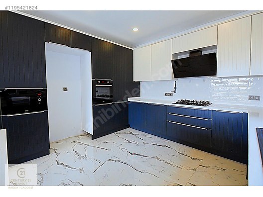 Yeniköy'de 500 m² Müstakil Tapulu 5+1 Lüks Villa