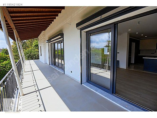 Yeniköy'de 500 m² Müstakil Tapulu 5+1 Lüks Villa