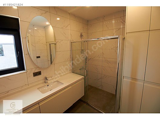 Yeniköy'de 500 m² Müstakil Tapulu 5+1 Lüks Villa