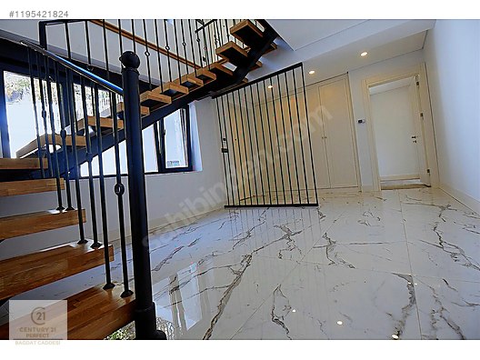 Yeniköy'de 500 m² Müstakil Tapulu 5+1 Lüks Villa