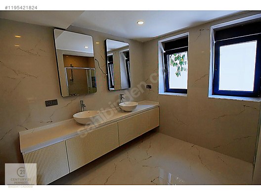 Yeniköy'de 500 m² Müstakil Tapulu 5+1 Lüks Villa