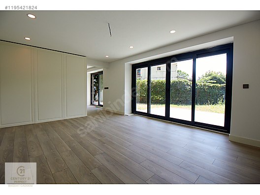 Yeniköy'de 500 m² Müstakil Tapulu 5+1 Lüks Villa